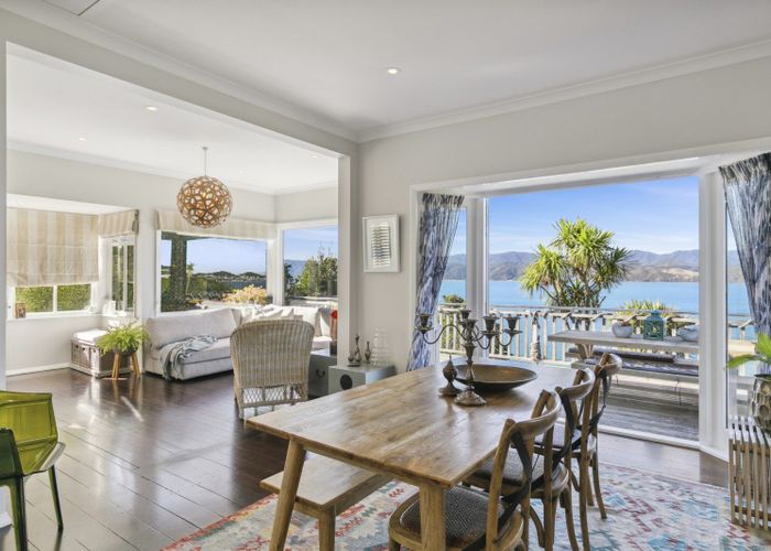  at 8 Nakora Road, Karaka Bays, Wellington