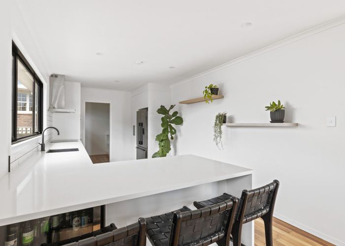  at 30 Waiwaka Terrace, Strandon, New Plymouth