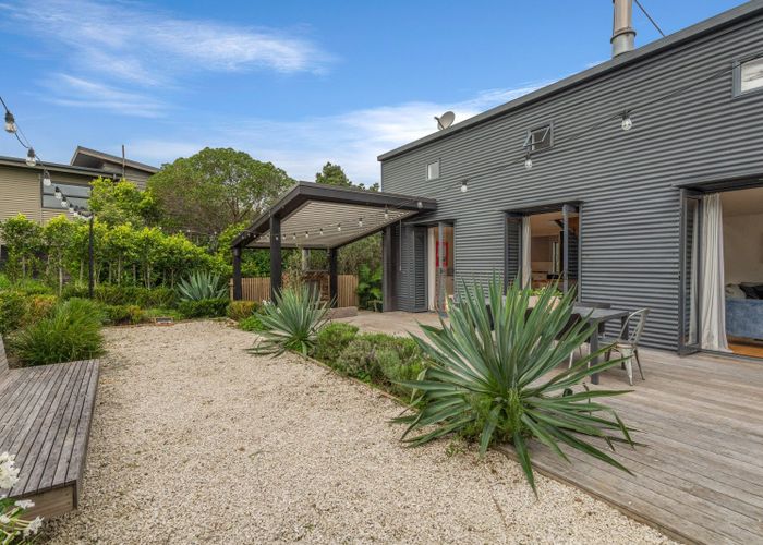  at 2 Te Makiri Road, Onetangi, Waiheke Island, Auckland