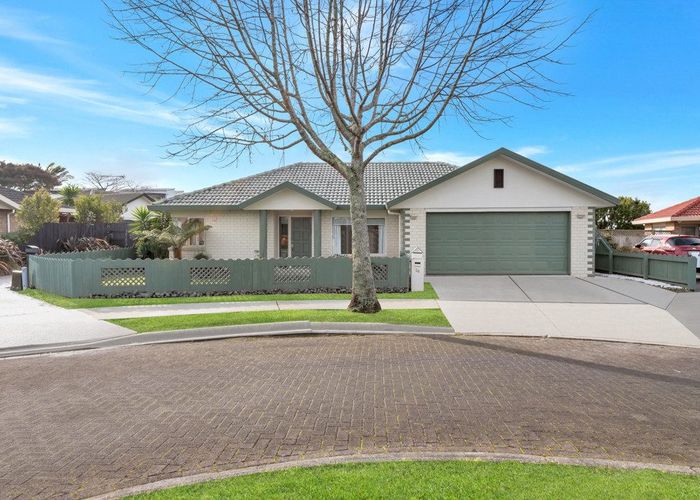  at 28 Cottesmore Place, Huntington Park, Auckland