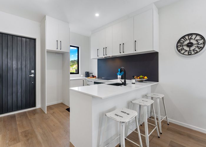 at 214/30 Long George Drive, Totara Park, Manukau City, Auckland