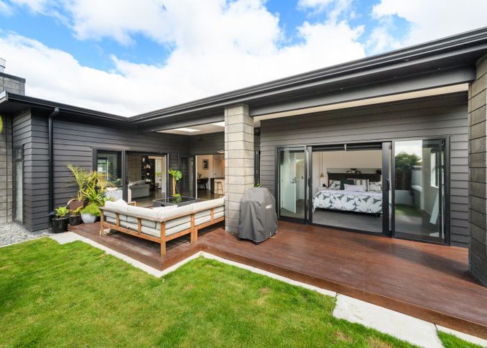  at 35 Freedom Drive, Kelvin Grove, Palmerston North