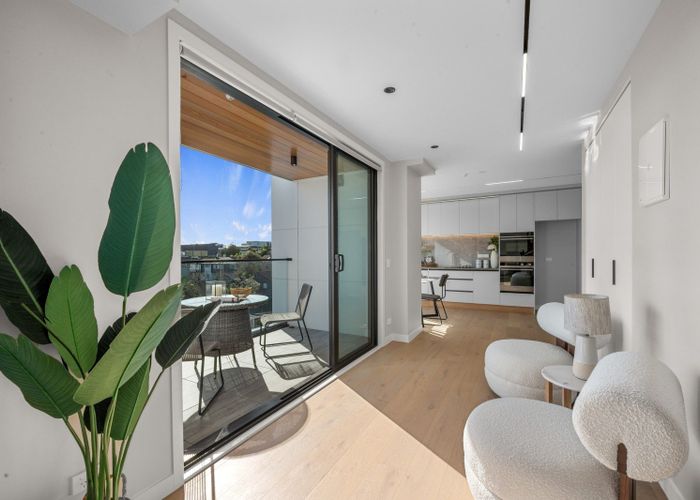  at 10/12 Burns Avenue, Takapuna, North Shore City, Auckland