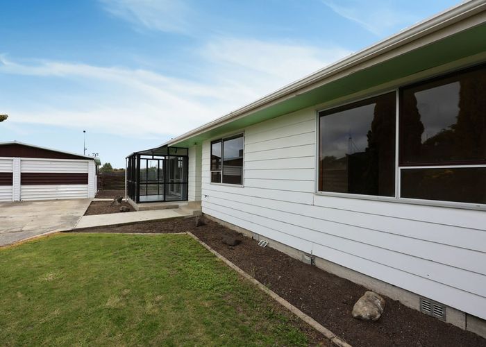  at 9 Charles Street, Weston, Oamaru