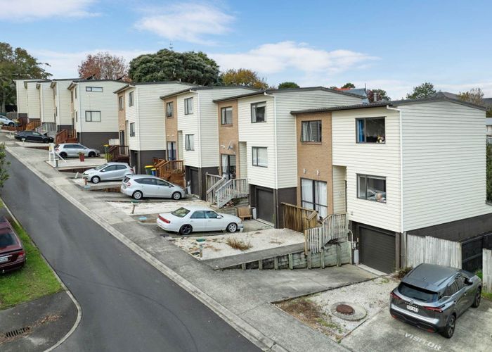  at 10/2 Swan Hill Drive, Glen Eden, Waitakere City, Auckland