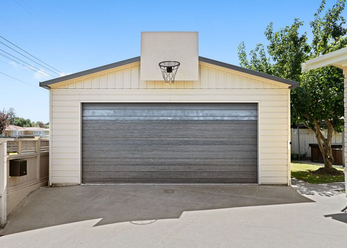  at 2 Carrington Avenue, Hillcrest, Hamilton, Waikato