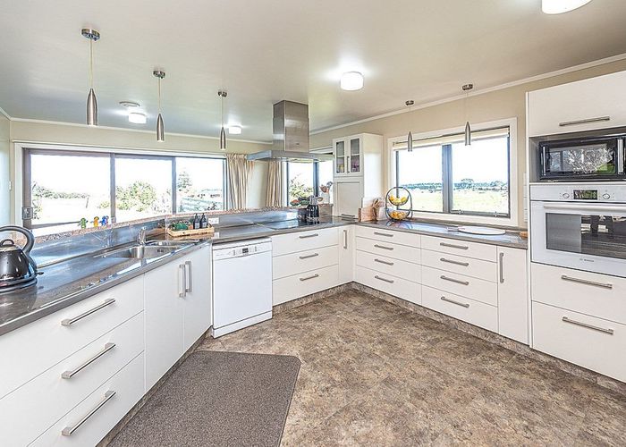  at 1669 State Highway 3, Maxwell, Whanganui