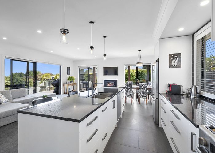  at 438 Mangorei Road, Highlands Park, New Plymouth, Taranaki