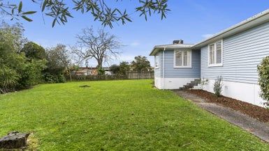  at 6 Hurley Place, Kelston, Auckland