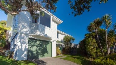  at 5 Montserrat Place, Grenada Village, Wellington