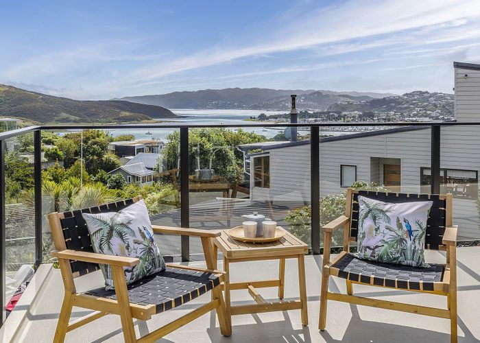  at 16 Doon Grove, Papakowhai, Porirua