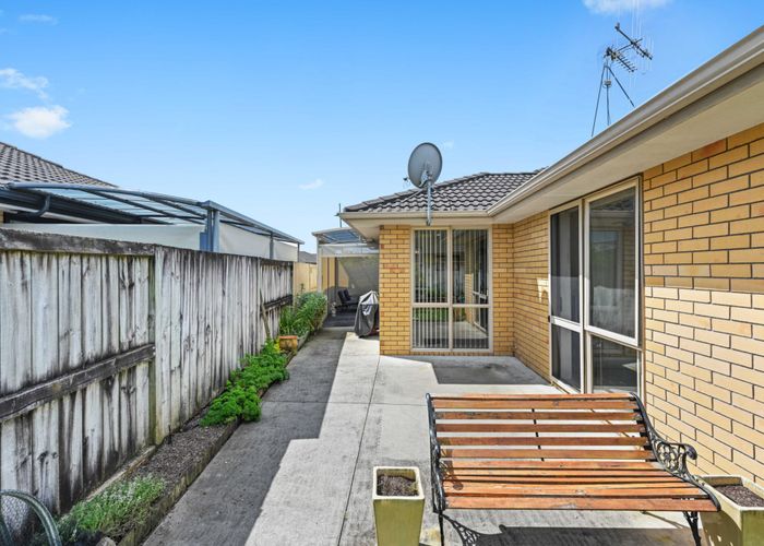  at 6 St Johns Avenue, Hamilton East, Hamilton
