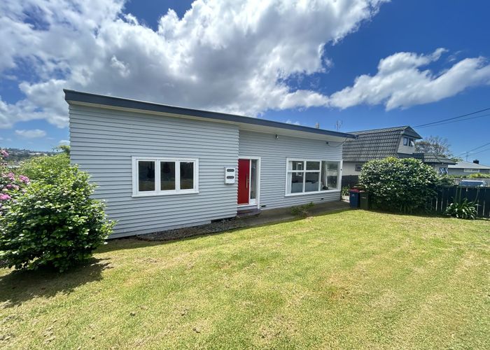  at 35A Arran Rd, Browns Bay, North Shore City, Auckland