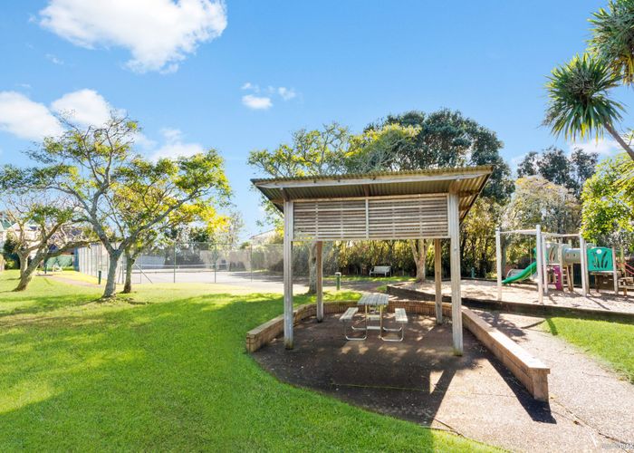  at 41 Connemara Court, West Harbour, Auckland