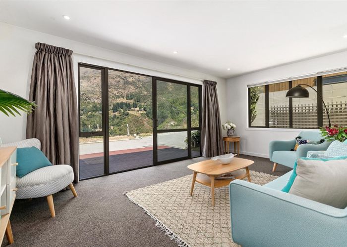  at 2/4 Redfern Terrace, Arthurs Point, Queenstown