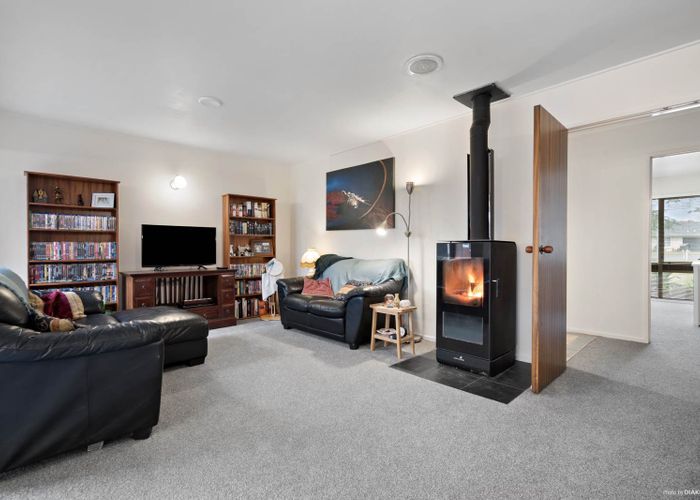  at 10 Windoma Circle, Manukau, Auckland