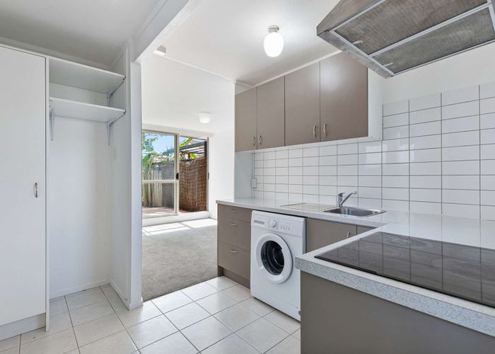  at 14/32 Blockhouse Bay Road, Avondale, Auckland