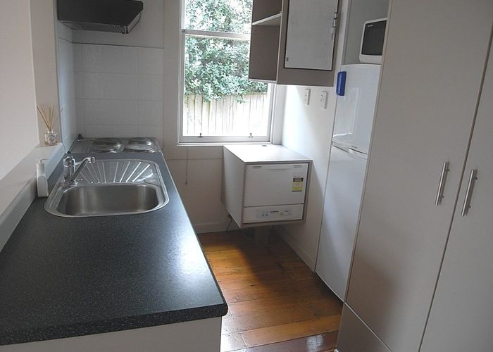  at 2/30 Lloyd Ave, Mount Albert, Auckland City, Auckland