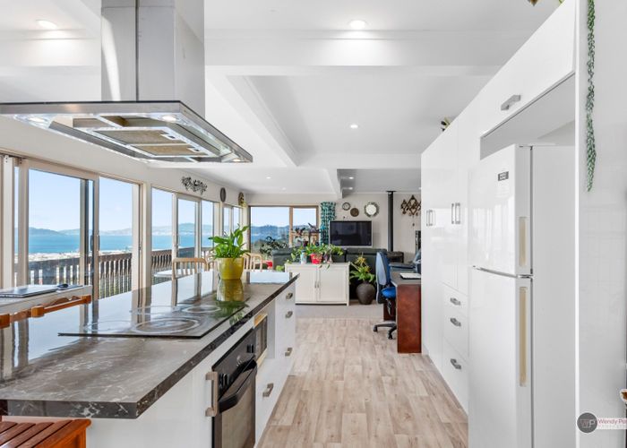  at 11 Chestnut Grove, Maungaraki, Lower Hutt