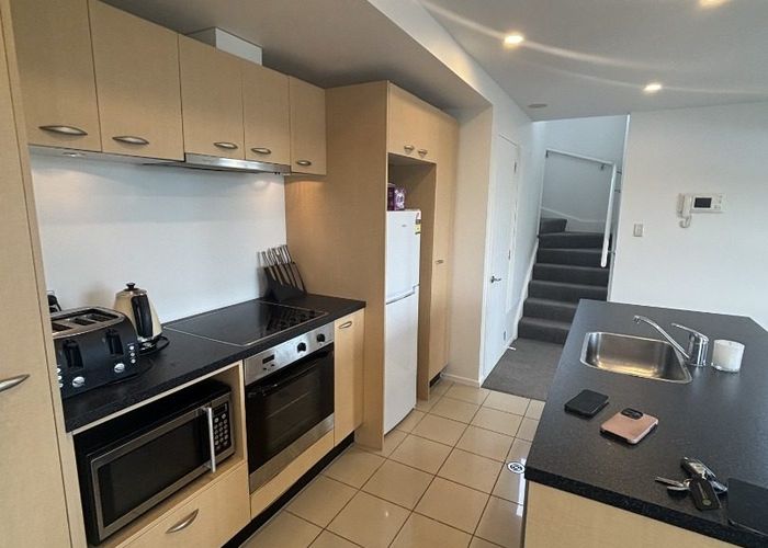  at 2/400 Durham Street, City Centre, Christchurch City, Canterbury