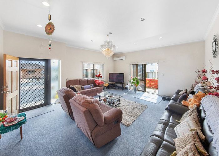  at 12 Paloma Court, Hill Park, Manukau City, Auckland