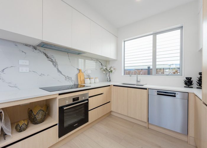  at 7 Sunrise Avenue, Mairangi Bay, North Shore City, Auckland