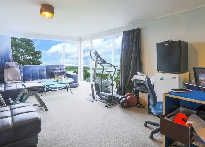  at 320 Hillsborough Road, Hillsborough, Auckland