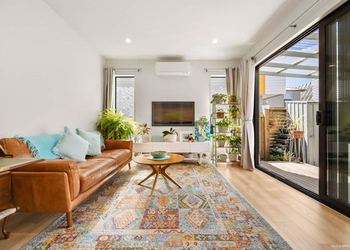  at 6/4 Edgerton Road, Te Atatu Peninsula, Waitakere City, Auckland