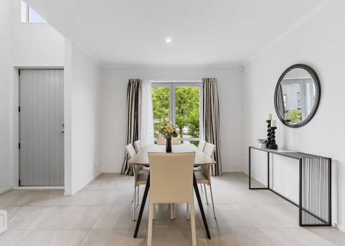  at 48 William Wallbank Crescent, Swanson, Waitakere City, Auckland