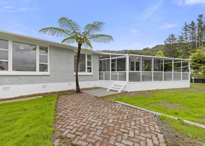  at 27 Lees Grove, Wainuiomata, Lower Hutt, Wellington