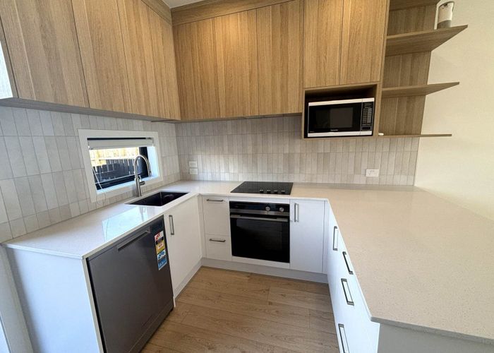  at 2/97 Atkinson Road, Titirangi, Auckland