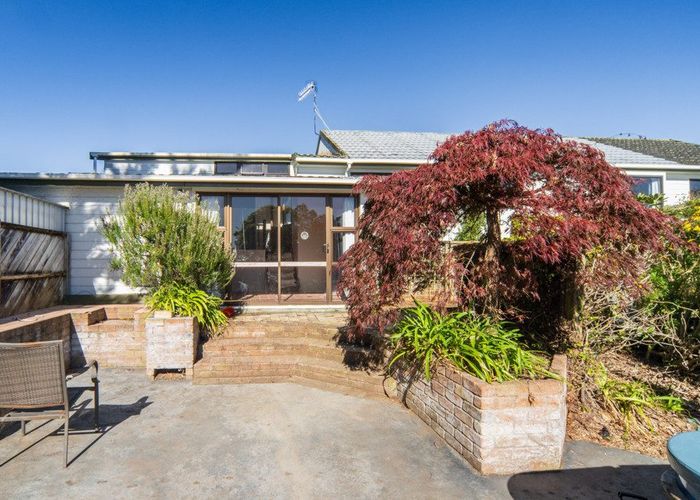  at 2 Highland Drive, Pukete, Hamilton, Waikato