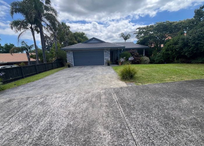  at 15 Pinewood Grove, Botany Downs, Manukau City, Auckland