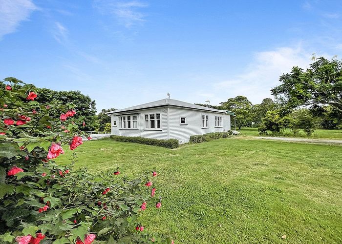  at 42 Ferry Road, Waerengaahika, Gisborne