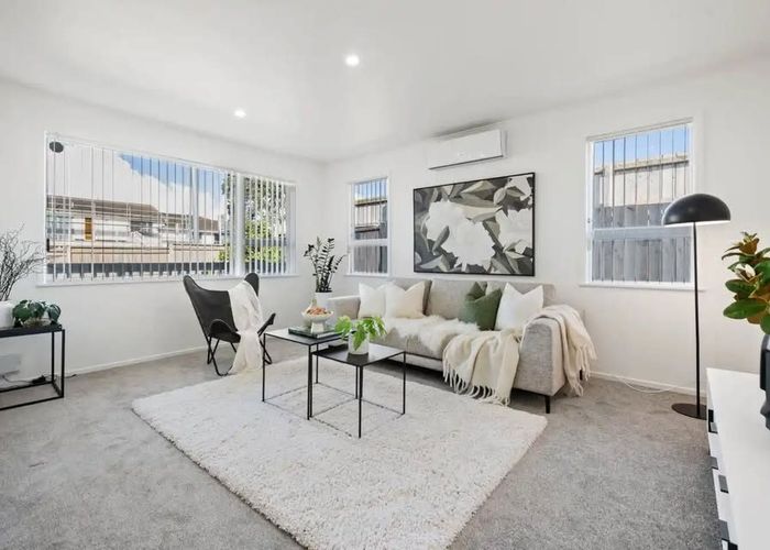  at 4 Mascot Avenue, Mangere, Manukau City, Auckland