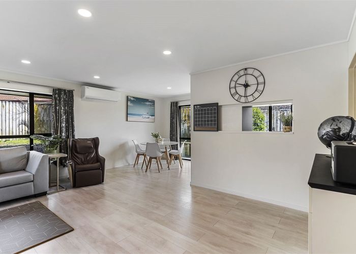  at 8 Frank Bunce Grove, Flat Bush, Auckland
