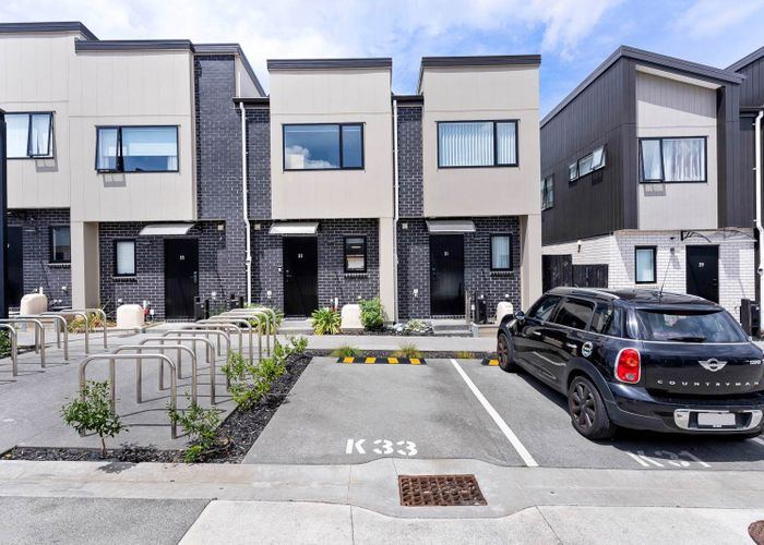  at 33 Kiato Lane, Flat Bush, Manukau City, Auckland