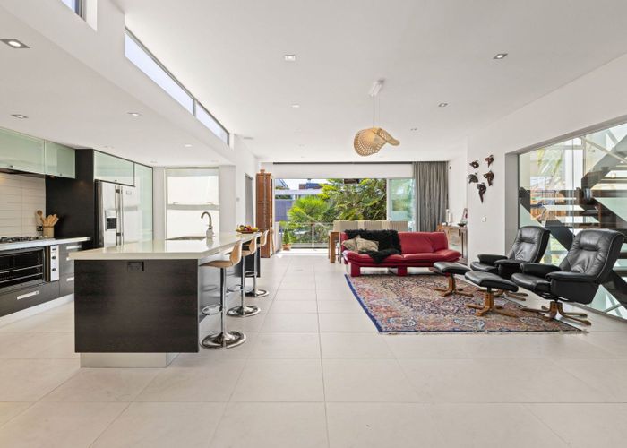  at 19 Kilmore Street, City Centre, Christchurch City, Canterbury