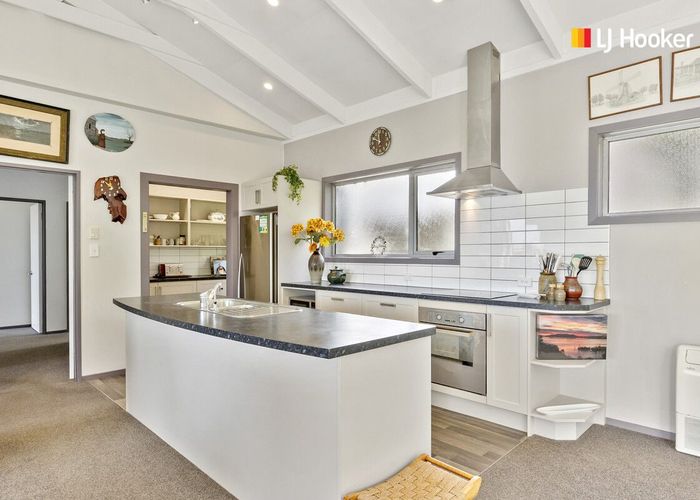  at 16 Slant Street, Careys Bay, Dunedin