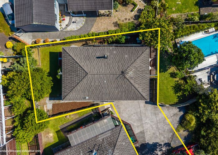  at 2/12 Petrel Place, Massey, Waitakere City, Auckland