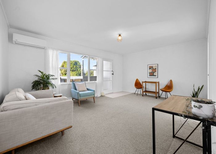  at 2/40a Hamlin Road, Mount Wellington, Auckland City, Auckland