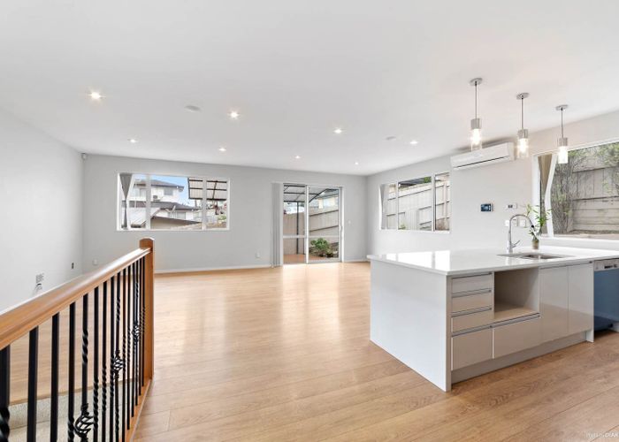  at 71 Tamahere Drive, Glenfield, Auckland