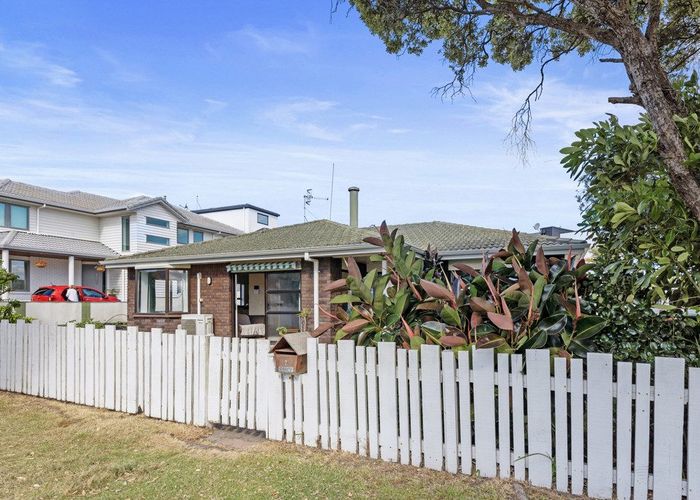  at 2 Sunbrae Grove, Mount Maunganui, Mount Maunganui