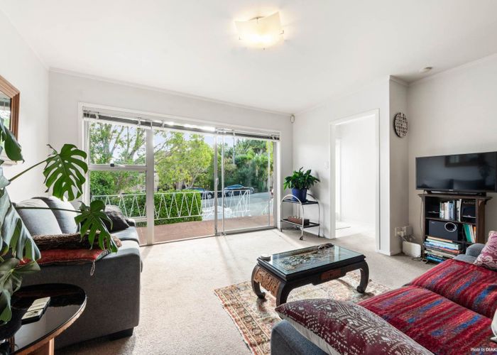  at 2/24 Walford Road, Point Chevalier, Auckland City, Auckland