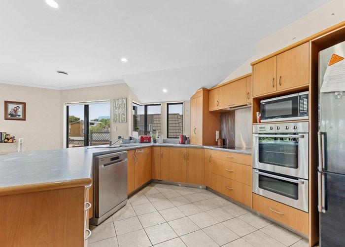  at 10 Saint Ives Grove, Whalers Gate, New Plymouth