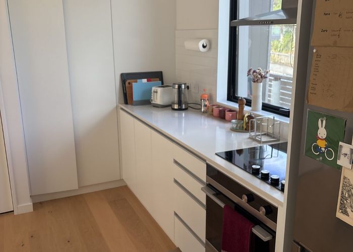  at 2/210 Karori Rd, Karori, Wellington, Wellington