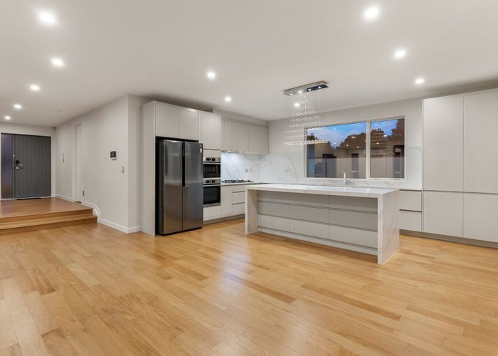  at 9B Lydia Avenue, Northcote, Auckland