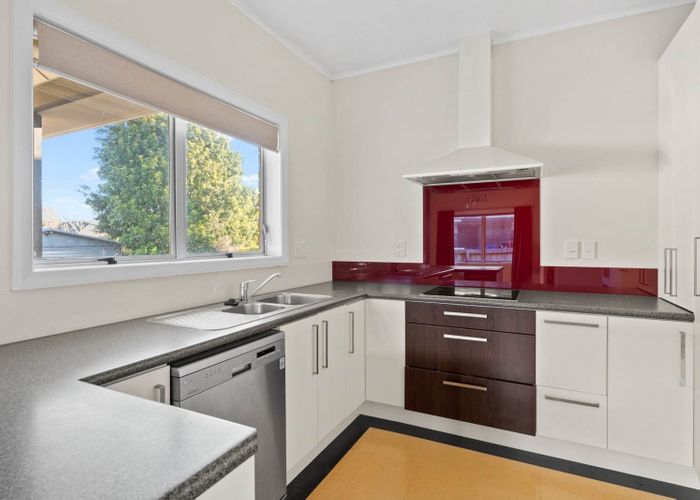  at 15 Weston Avenue, Papatoetoe, Manukau City, Auckland