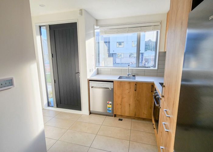 at 16/130 Richmond Street, Petone, Lower Hutt, Wellington