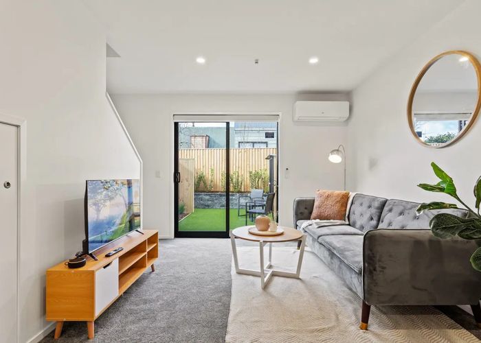 at 10 Fathom Place, Te Atatu Peninsula, Waitakere City, Auckland